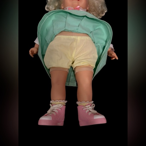 Vintage 1986 Playmate Cricket Doll with one tape WORKS, READ - Picture 11 of 14